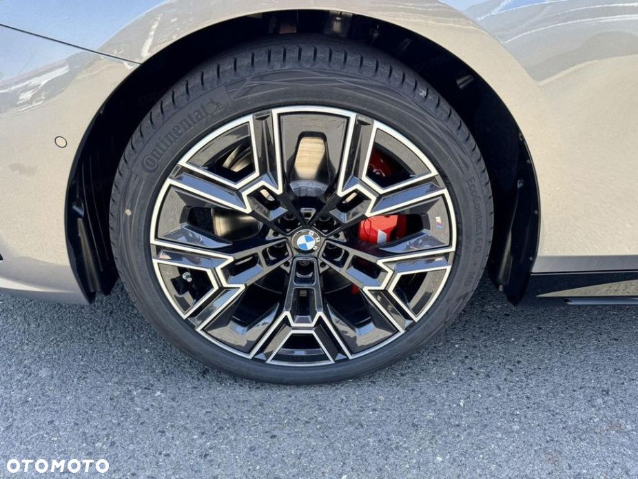 BMW Seria 5 520d xDrive mHEV M Sport - 15