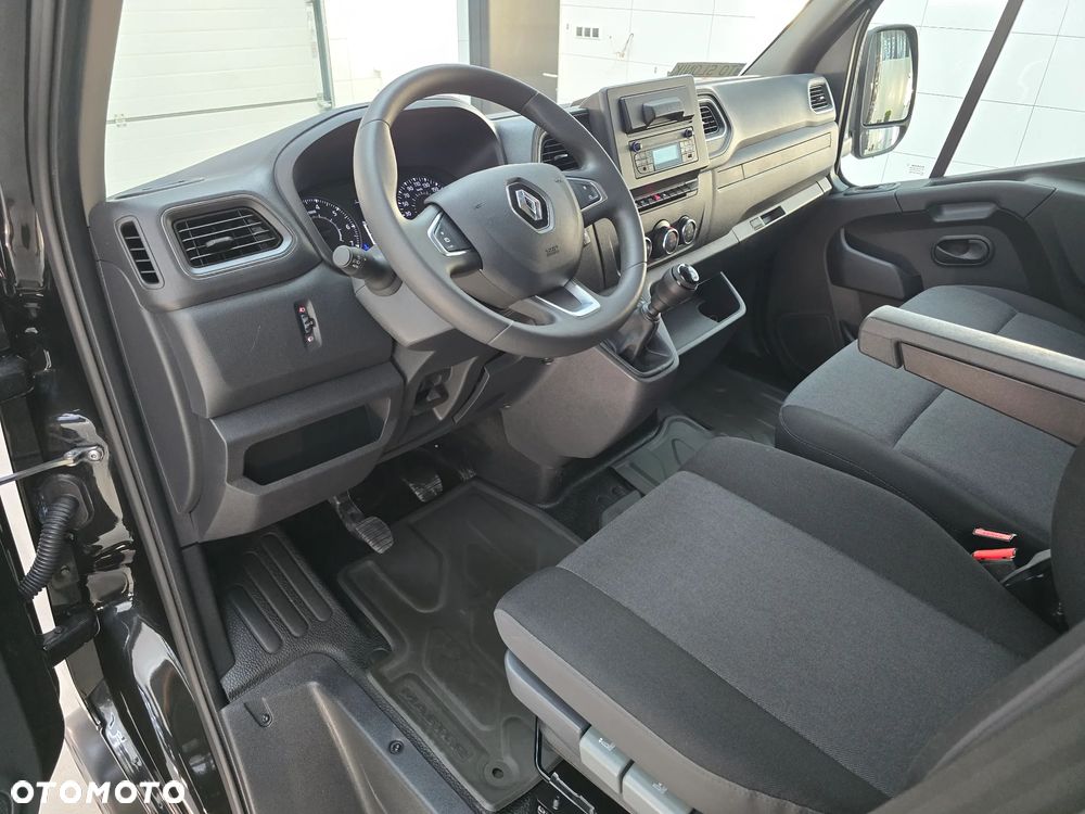 Renault MASTER 12 PALET Tylna OŚ BLIŻNIACZ L4 RWD - DBL Extra 2,3 DCI 165 KM MAXI Długość5,23cm Szerokośc2,45cm Wysokość2,38cm WZMOCNIONE TYLNE ZAWIESZENIE RESOR + PODUSZKI PNEŁMATYCZNE TEMPOMAT FOTEL KIEROWCY PNEŁMATYCZNY LEDY KABINA SYPIALNIANA XL NA GWARANCJA 40 Tyś km STAN JAK NOWY - 32