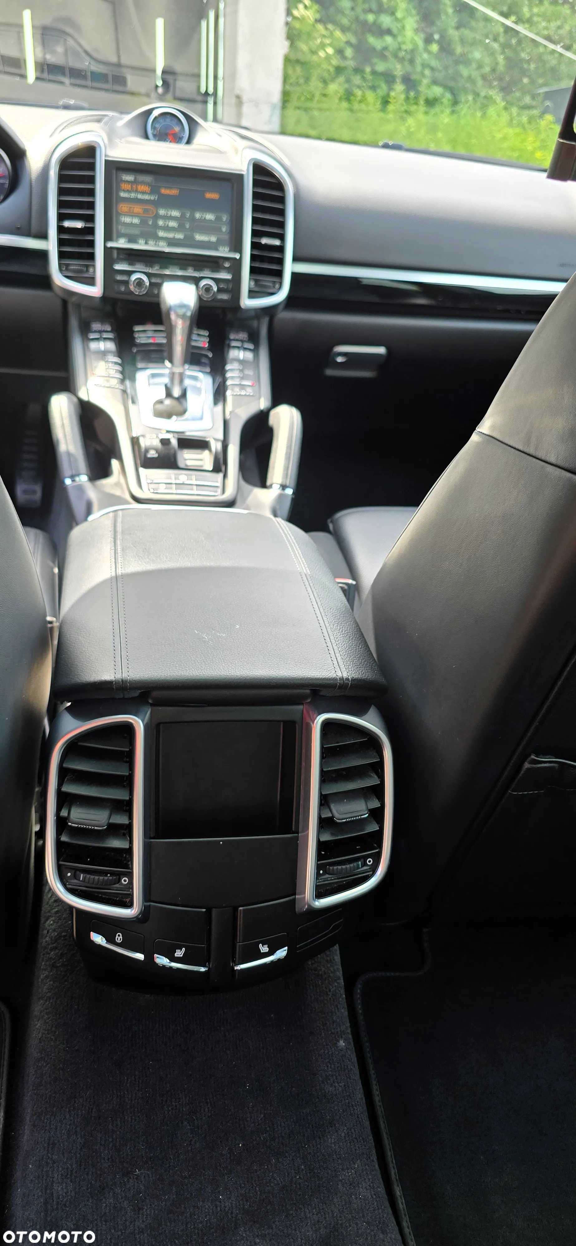 Porsche Cayenne Platinum Edition - 15