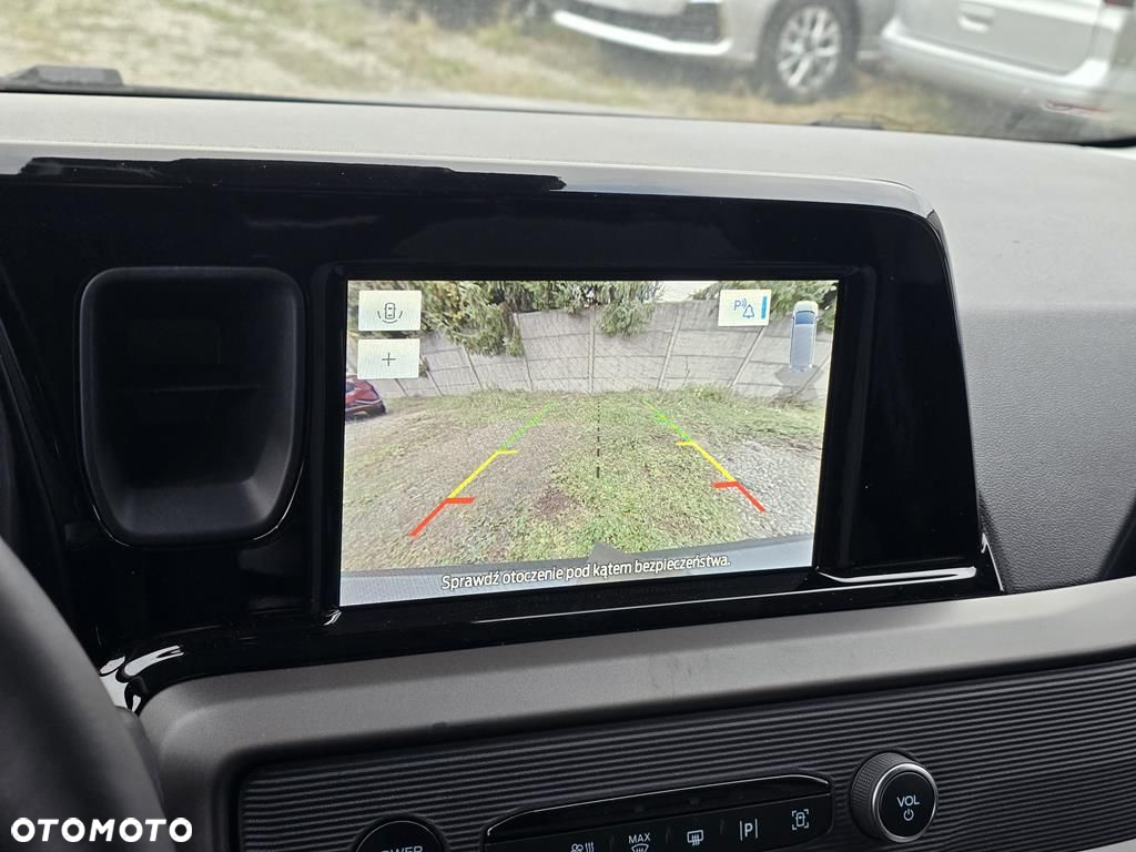 Ford Transit Courier - 15