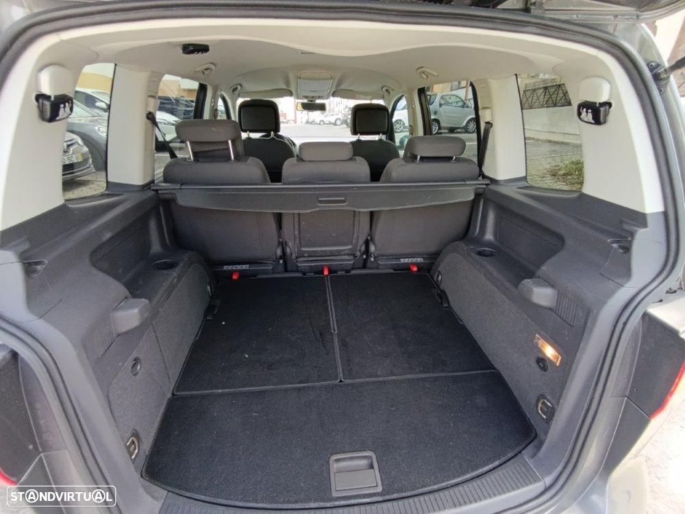 VW Touran 1.6 TDI Blue.Trendline 7L - 15