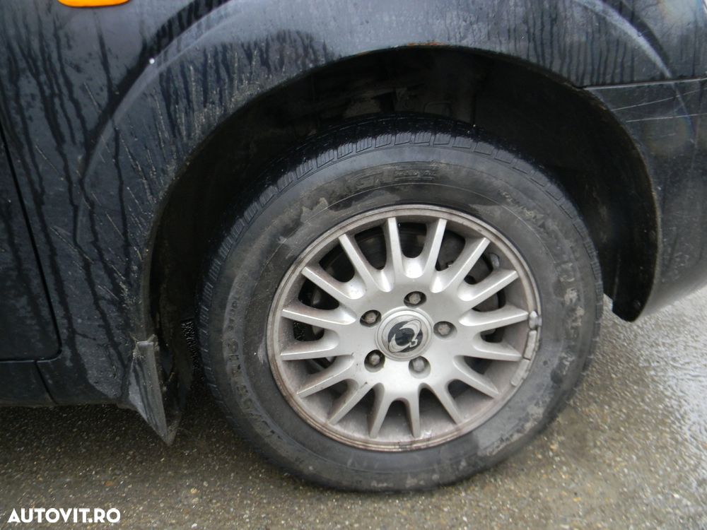 Dezmembrari  Ssangyong RODIUS  2005  > 0000 2.7 Xdi Motorina - 48