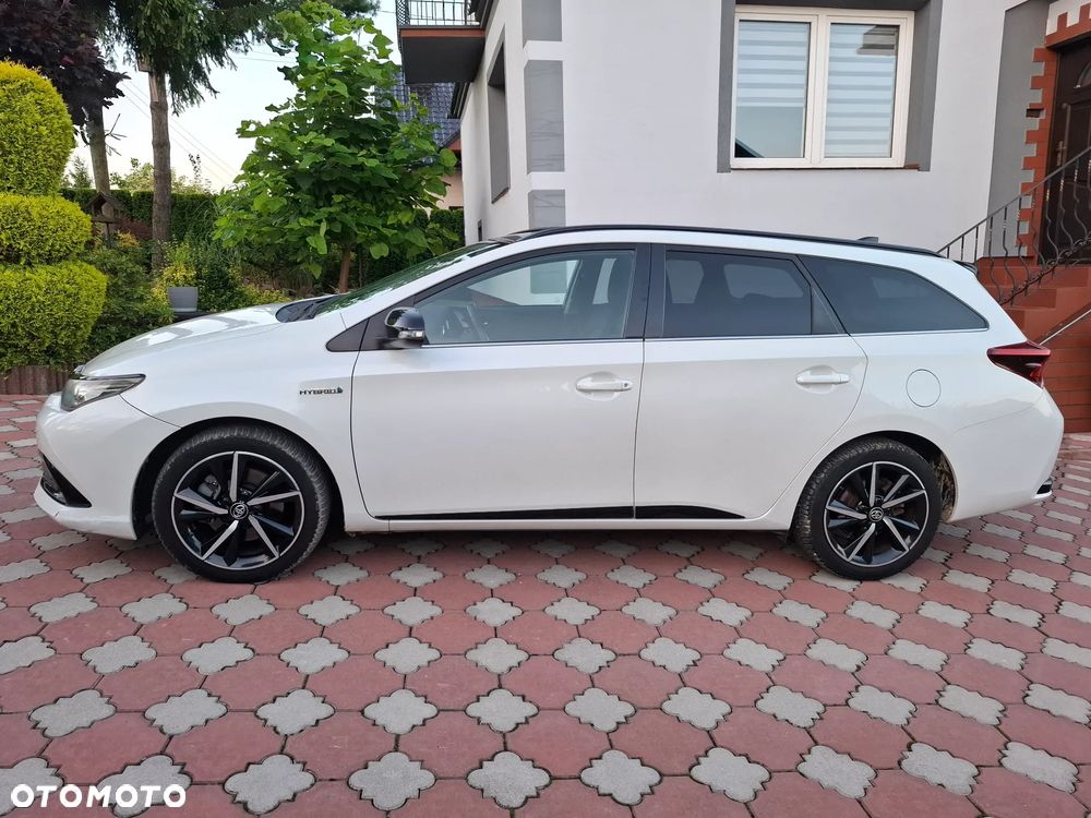 Toyota Auris - 11