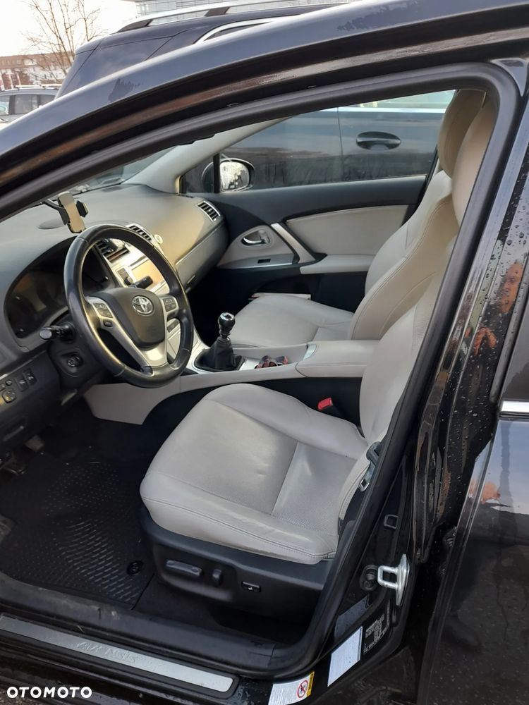 Toyota Avensis 2.2 D-CAT Prestige - 4