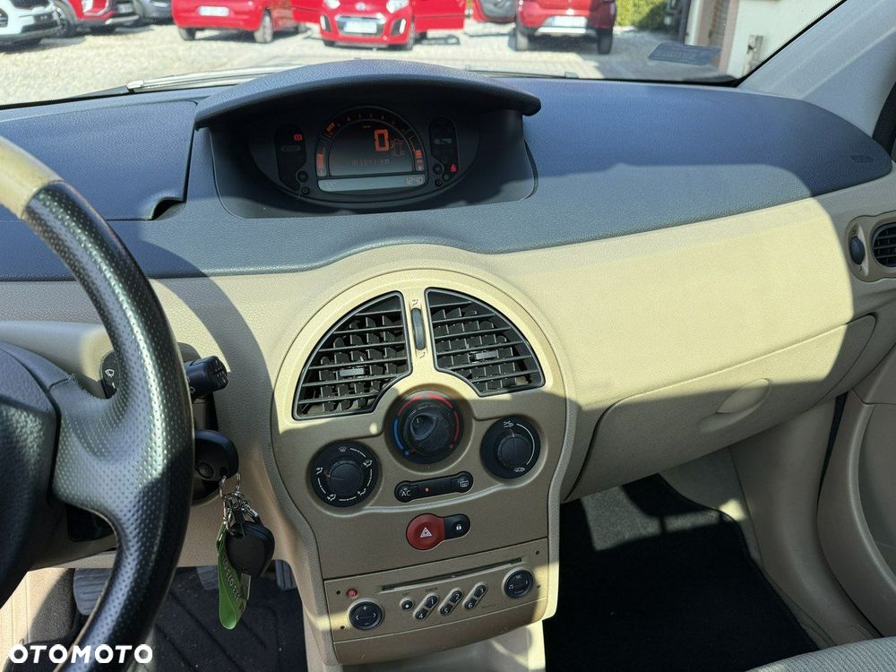 Renault Modus 1.6 16V Privilege - 15