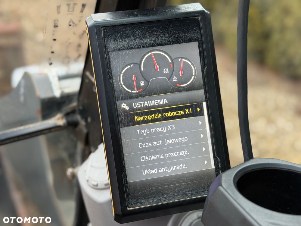 Volvo EC 140 EL - 36