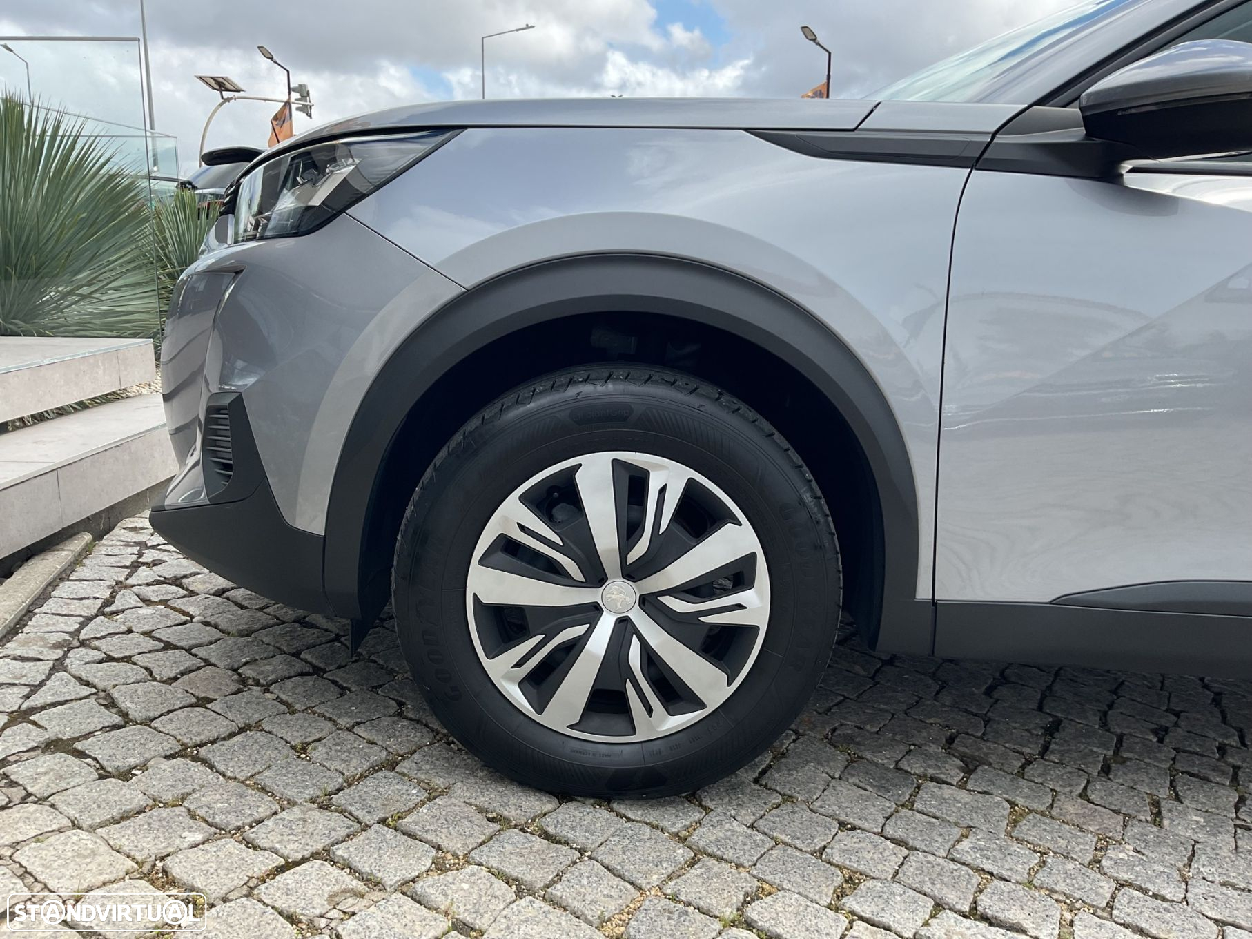 Peugeot 2008 1.2 PureTech Active Pack - 13