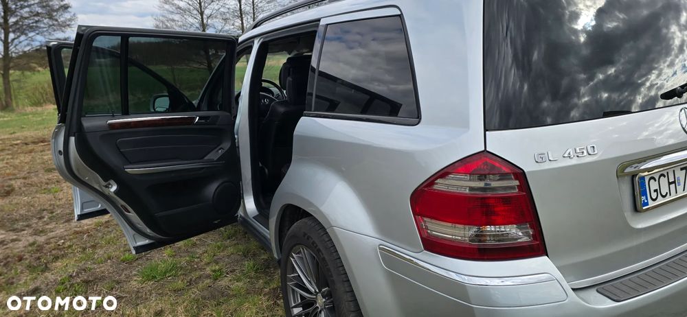 Mercedes-Benz GL 450 - 9