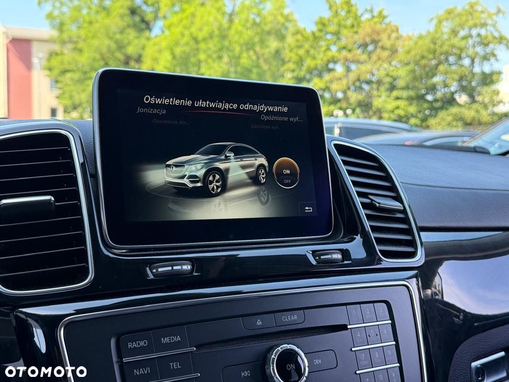 Mercedes-Benz GLE 350 d 4-Matic - 36