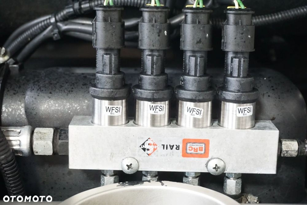 Chevrolet Captiva 2.4 2WD 5 Sitzer LS - 16