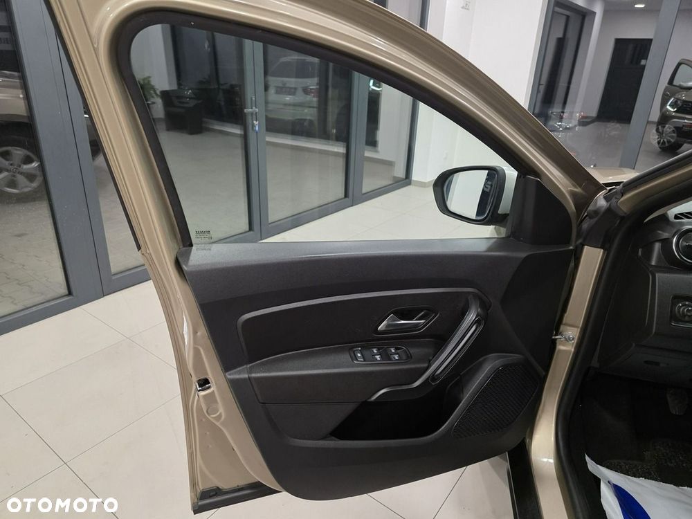 Dacia Duster 1.6 SCe Essential - 10
