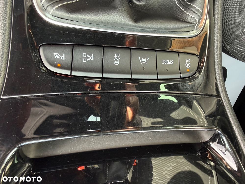 Opel Astra 1.4 Turbo Innovation - 19