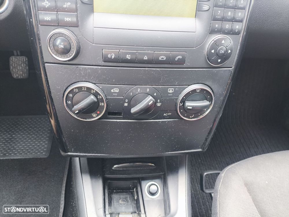 Mercedes-Benz A 180 - 19