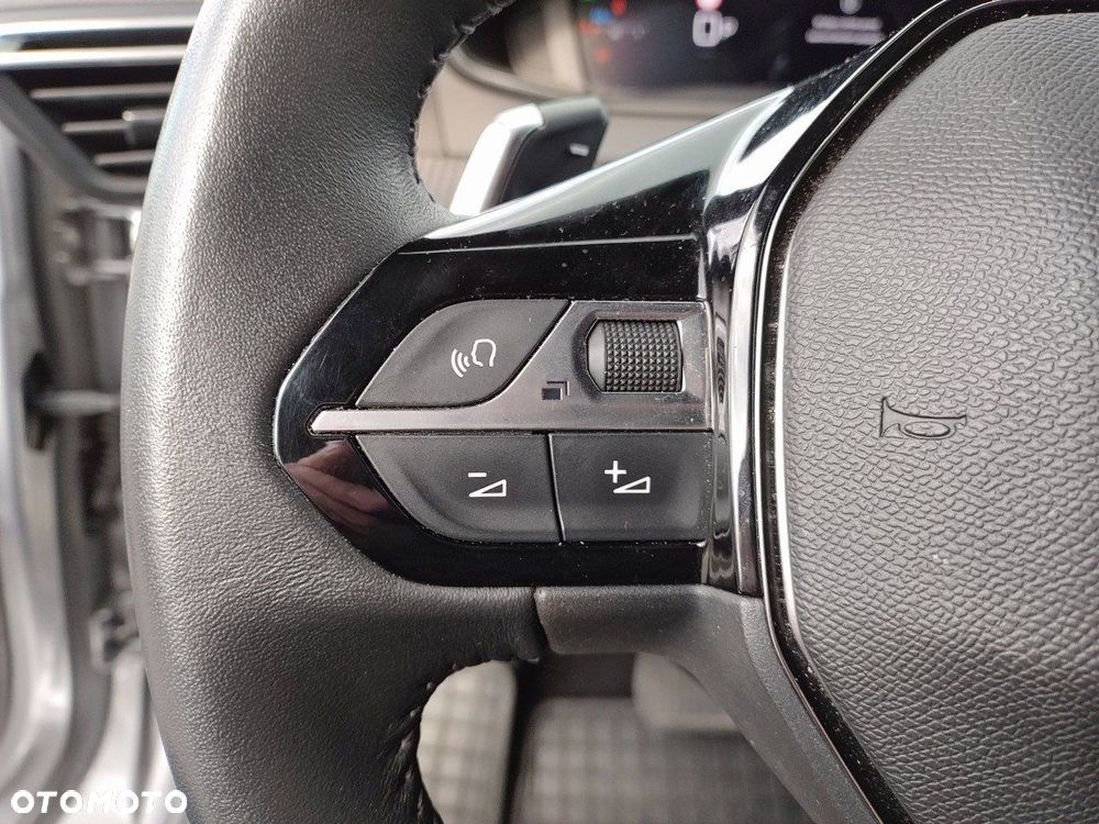 Peugeot 2008 PureTech 130 Allure S&S EAT8 - 18
