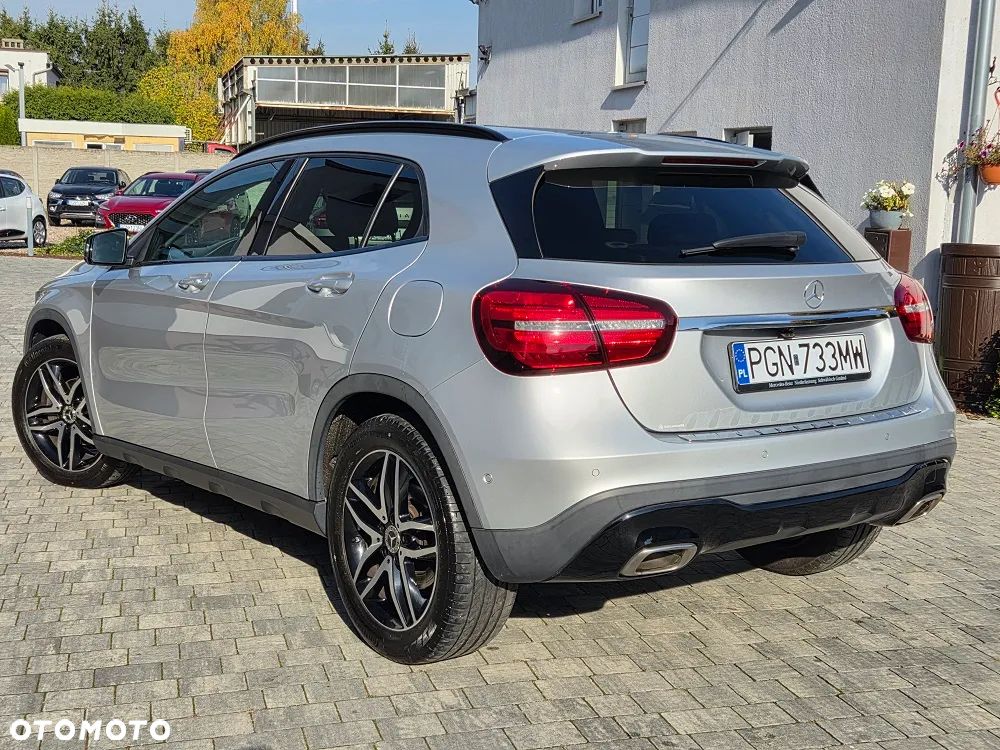 Mercedes-Benz GLA - 5