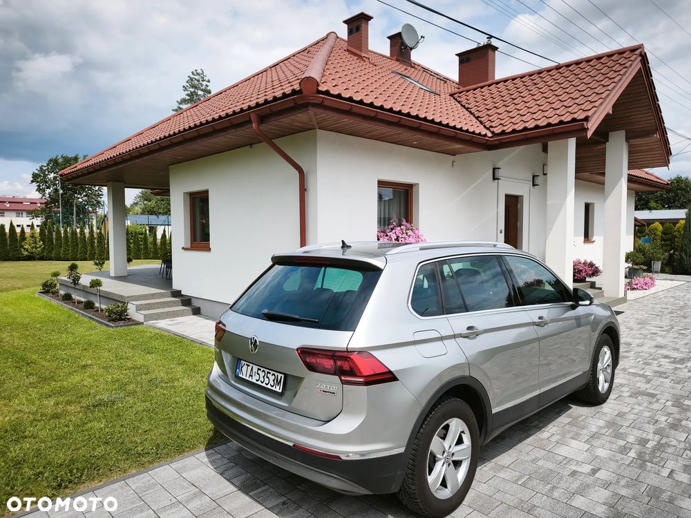 Volkswagen Tiguan 2.0 TDI SCR 4MOTION (BlueMotion Techn.) DSG Trendline - 9
