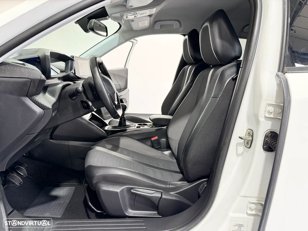 Peugeot 2008 1.5 BlueHDi Allure Pack - 35