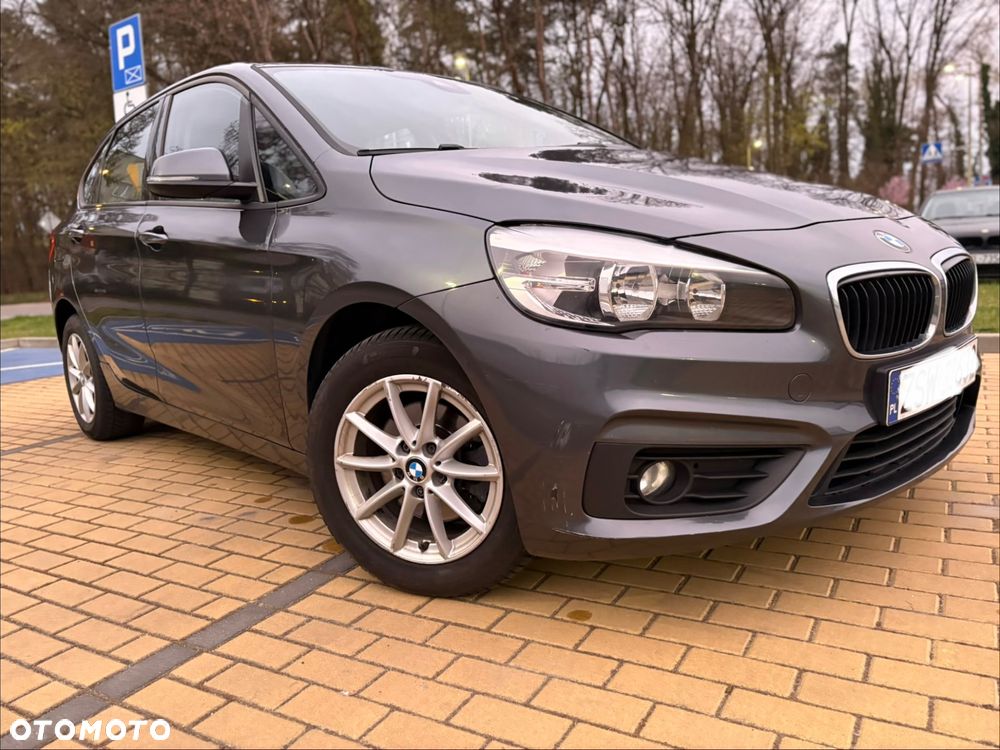 BMW Seria 2 216d - 10