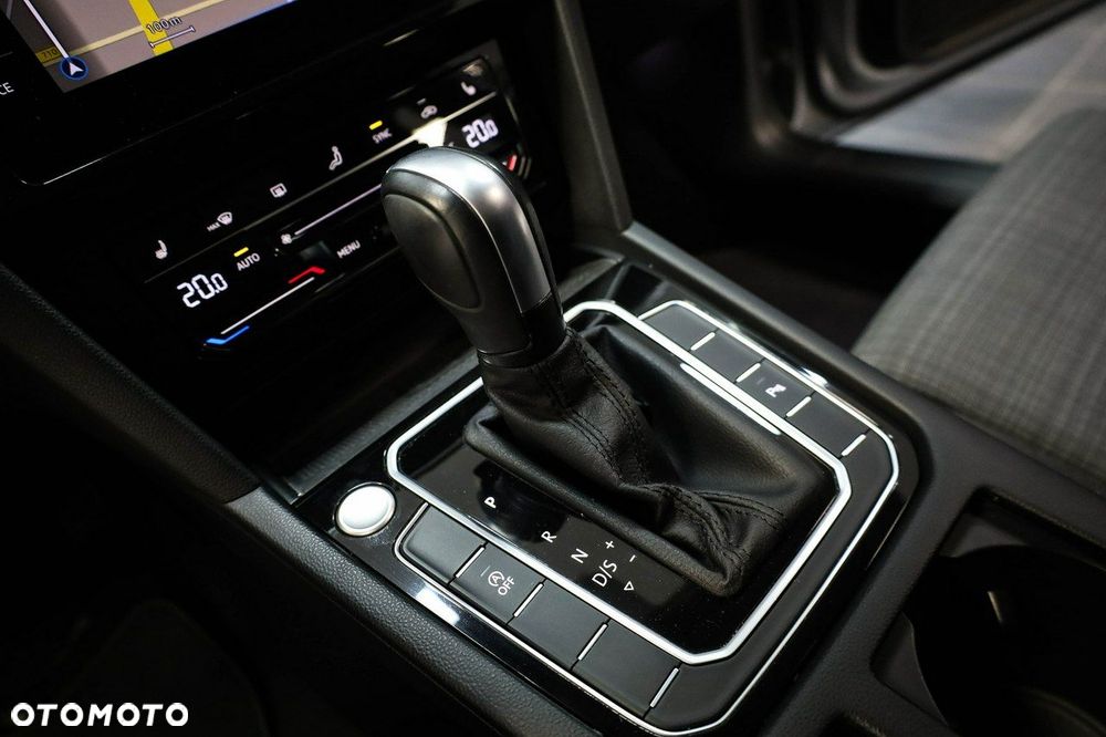 Volkswagen Passat - 23