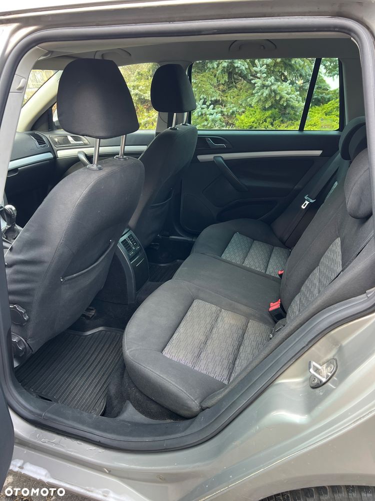 Skoda Octavia 1.8 TSI Ambiente - 8