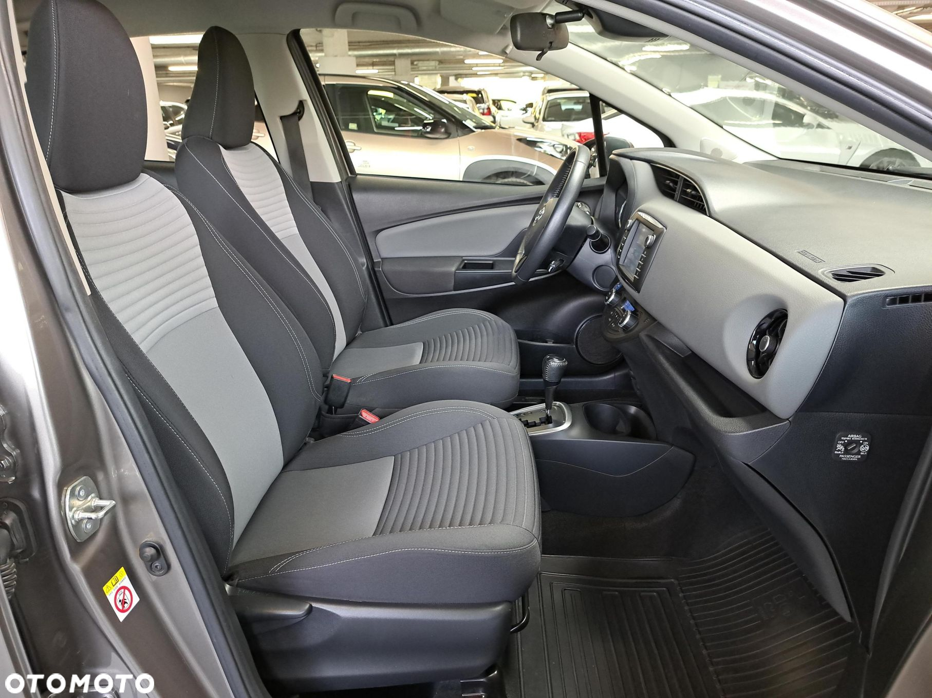 Toyota Yaris - 14