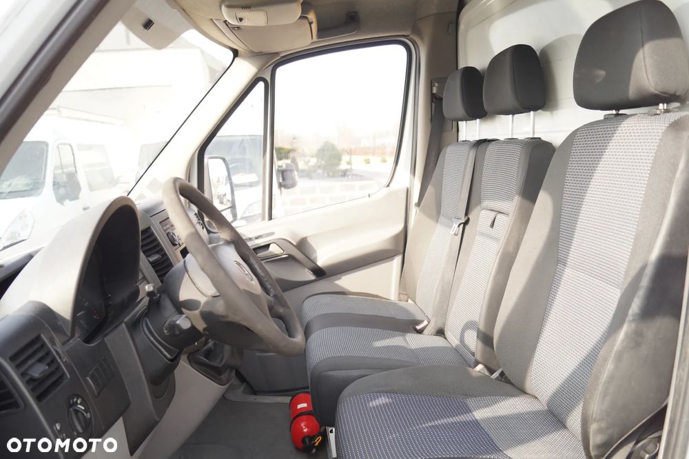 Mercedes-Benz Sprinter - 20
