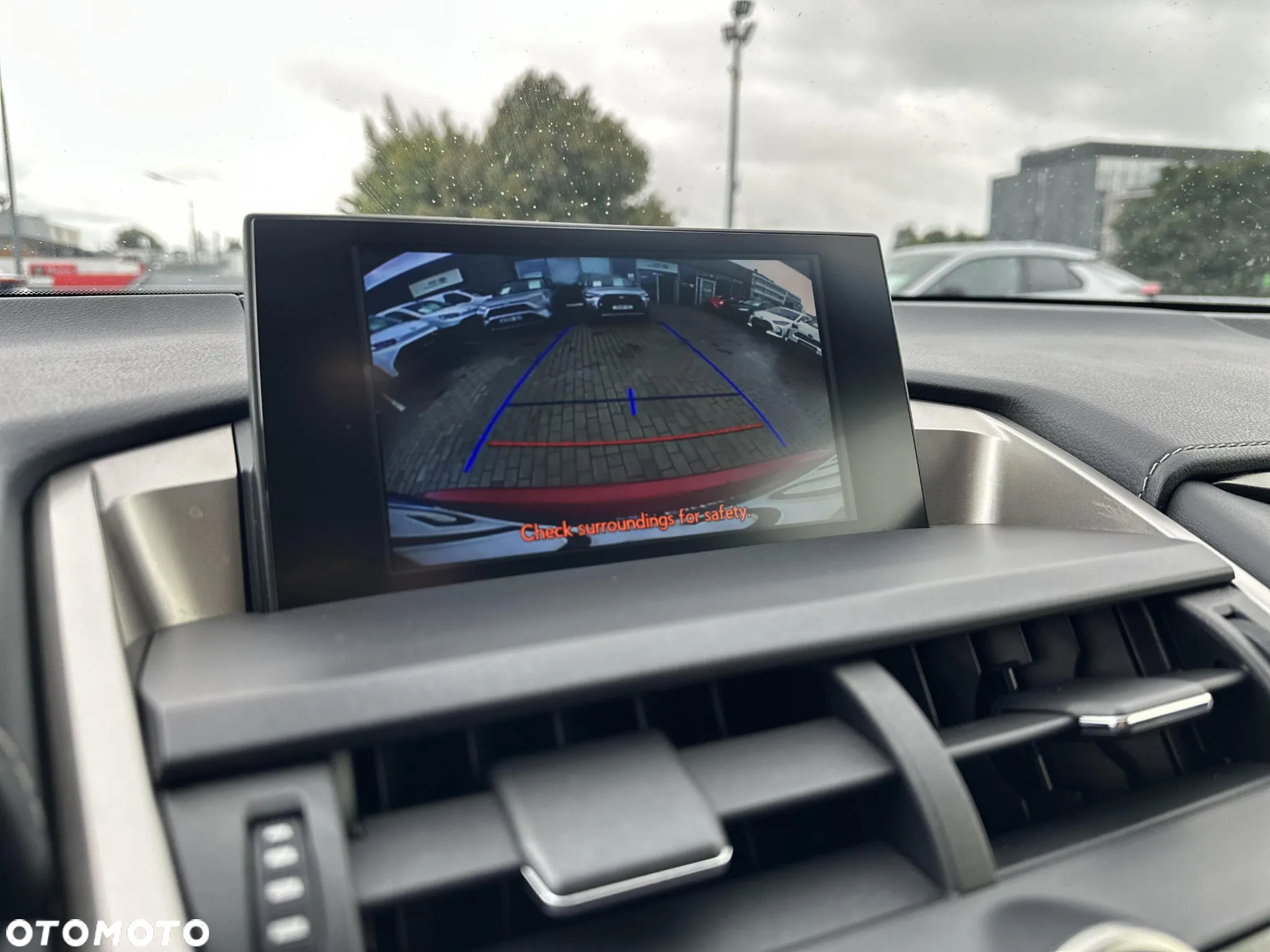 Lexus NX 300h Comfort AWD - 17