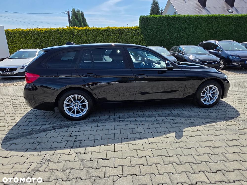 BMW Seria 3 320d xDrive - 12