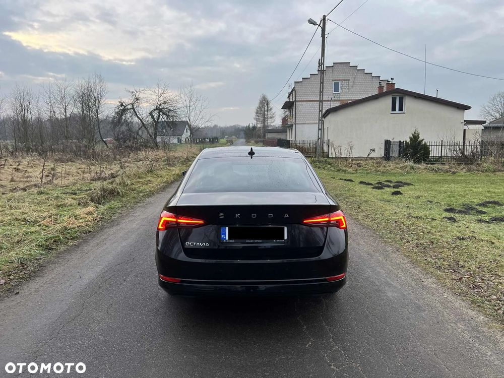 Skoda Octavia 1.5 TSI ACT Style - 11