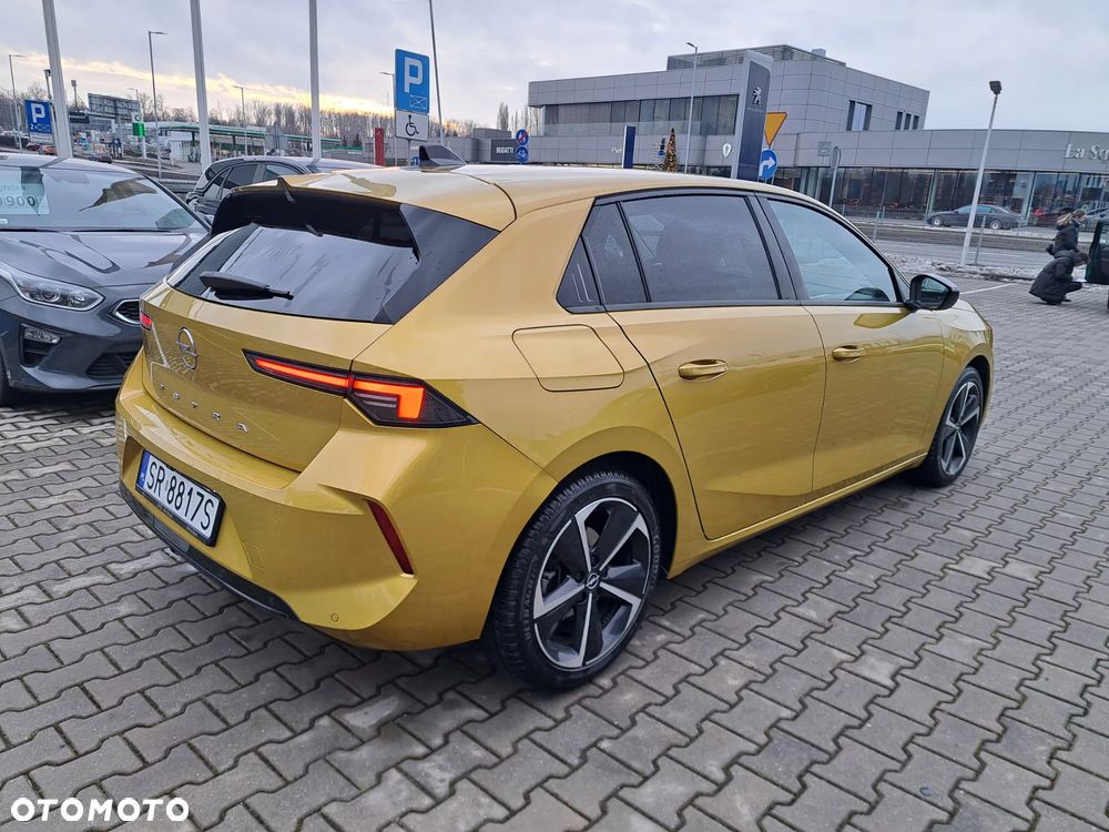 Opel Astra 1.2 T Elegance S&S - 3