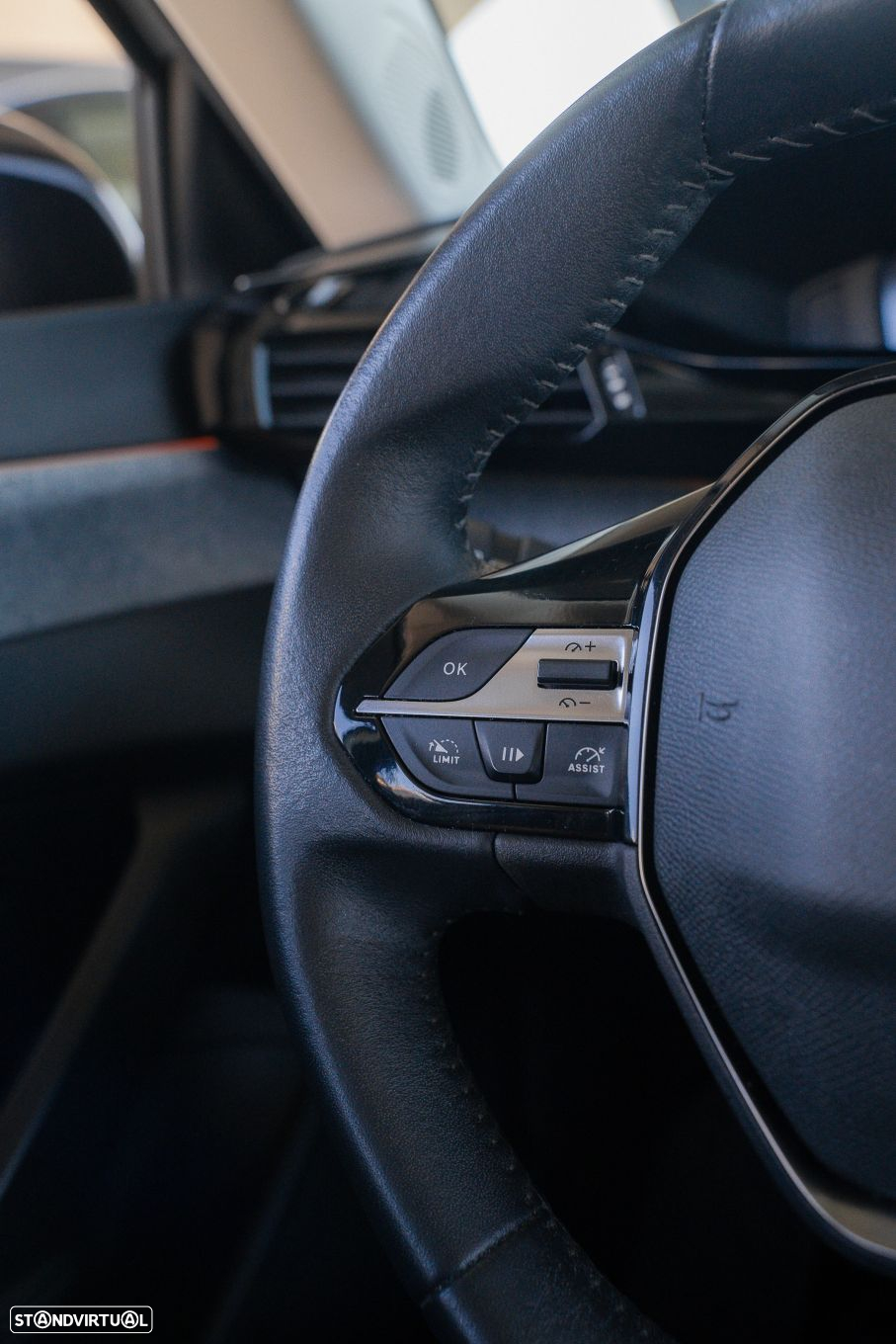 Peugeot 308 1.5 BlueHDi Allure EAT8 - 19