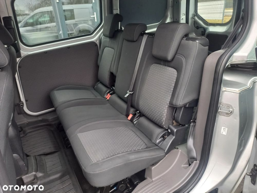 Ford Transit Connect - 15