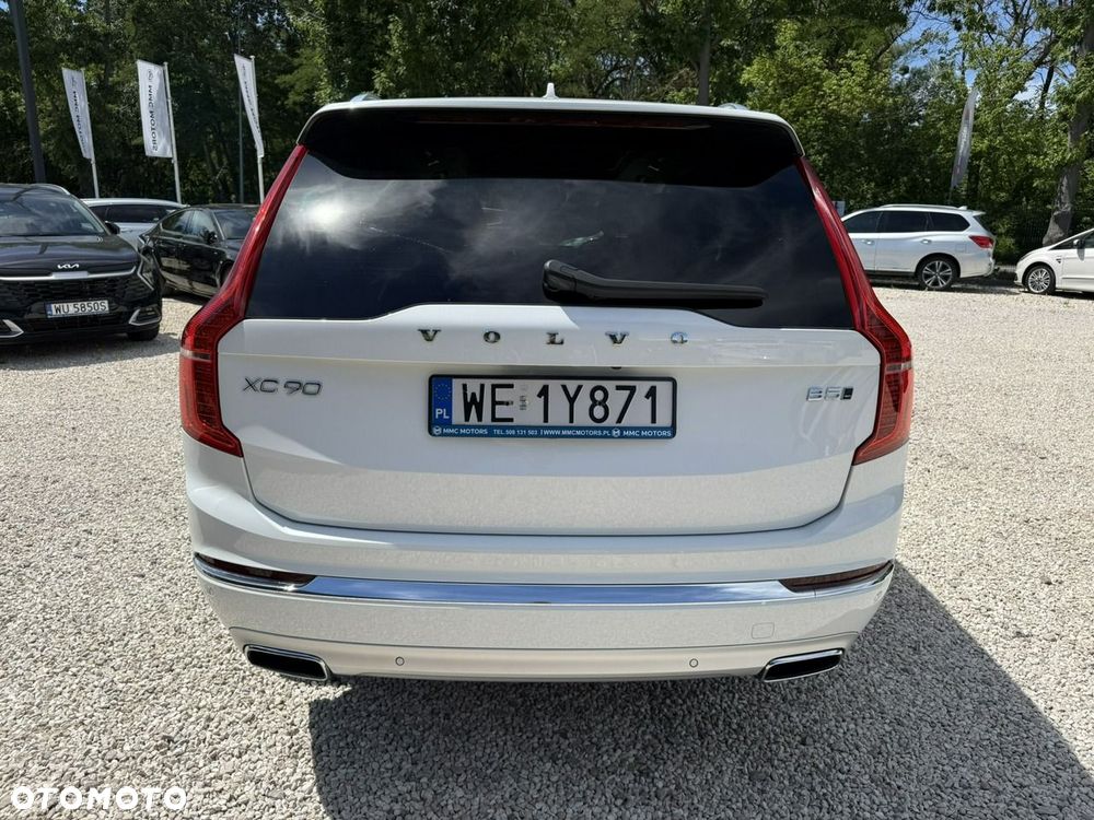 Volvo XC 90 - 9