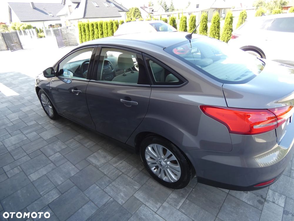 Ford Focus 1.6 Trend - 15