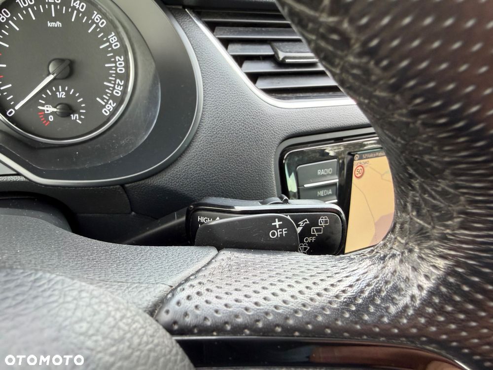 Skoda Octavia 2.0 TDI DSG Ambition - 15