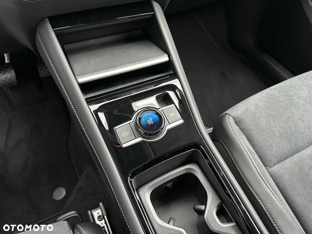Volkswagen Tiguan - 16