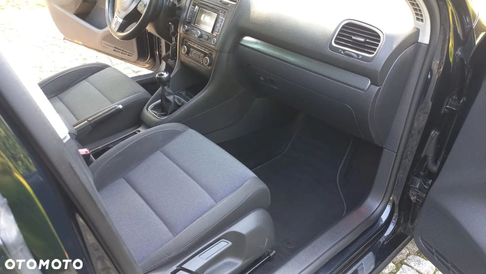 Volkswagen Golf 1.6 TDI DPF BlueMotion Technology Style - 11