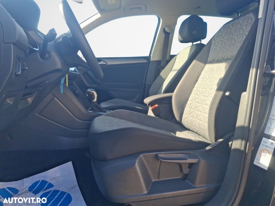 Volkswagen Tiguan - 9