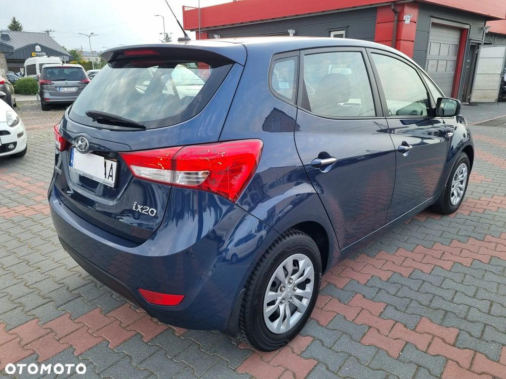 Hyundai ix20 1.4 BlueDrive Classic + - 6
