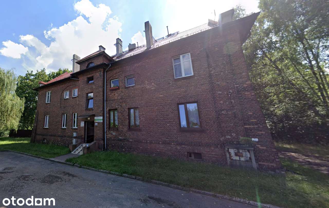 SOSNOWIEC. Przestronne mieszkanie w kamienicy | Miejsce parkingowe