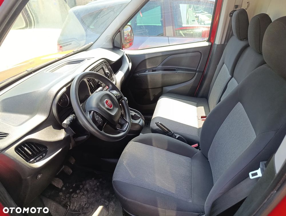 Fiat Doblo Maxi z LPG 3 osobowy - 24