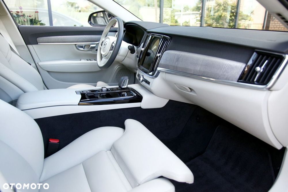 Volvo V90 T8 Recharge AWD Plus Dark - 11