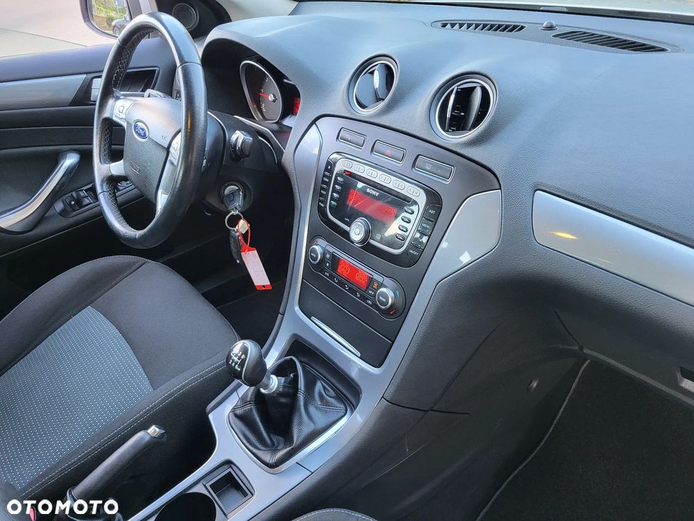 Ford Mondeo - 14