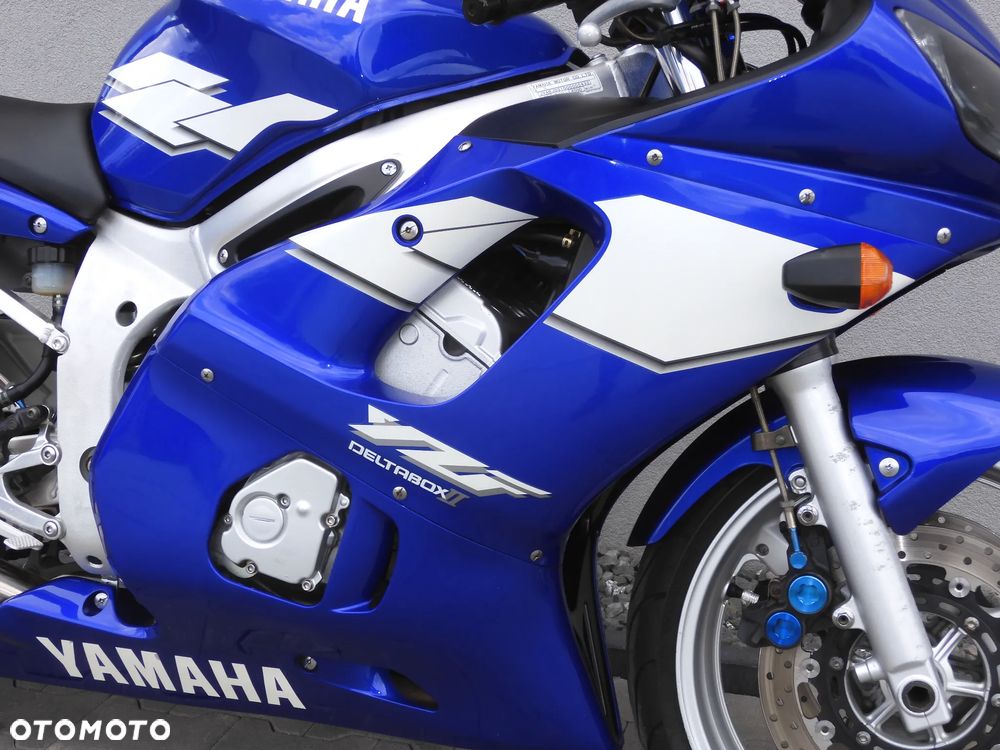 Yamaha R6 - 5
