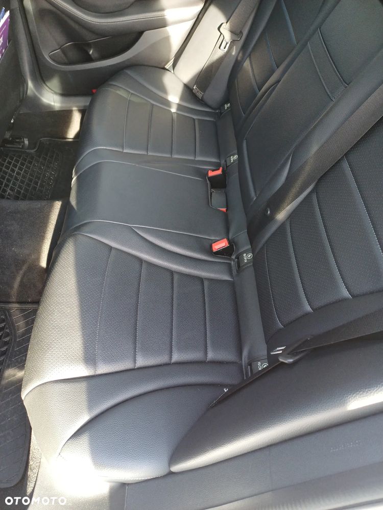 Mercedes-Benz Klasa C 300 7G-TRONIC - 13