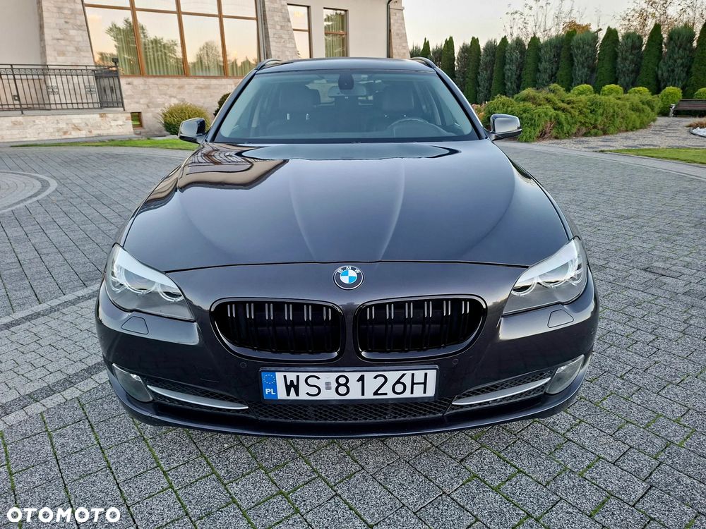 BMW 5 Series 2011 photo 2
