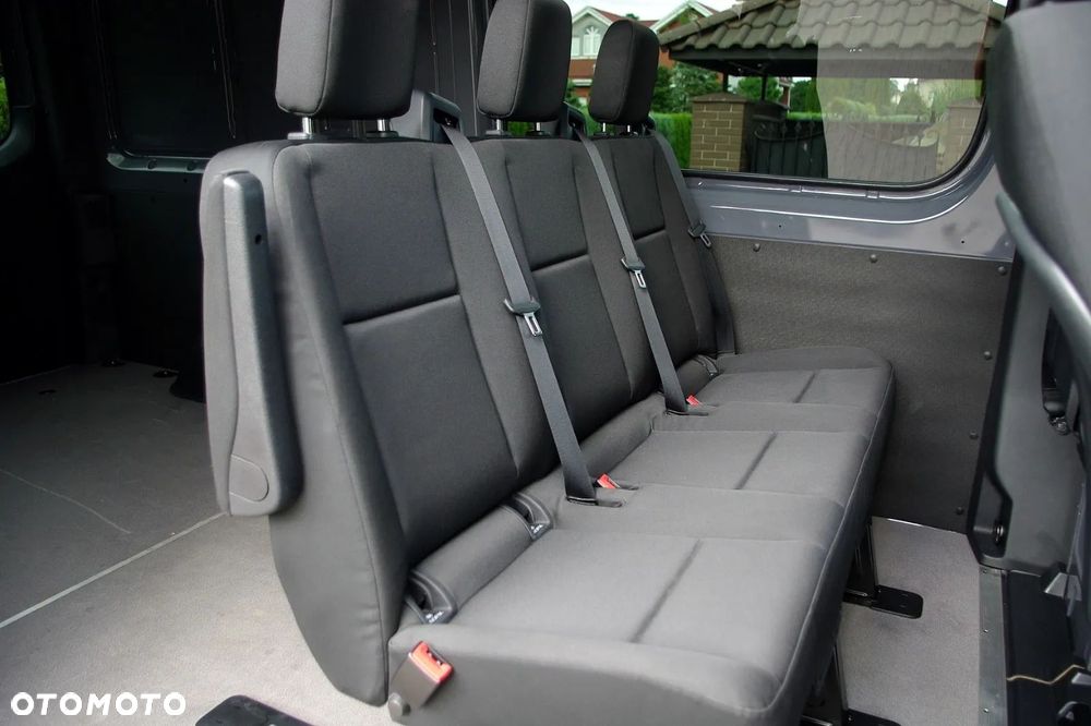 Mercedes-Benz Sprinter - 14