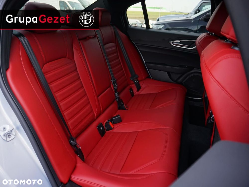 Alfa Romeo Giulia - 6