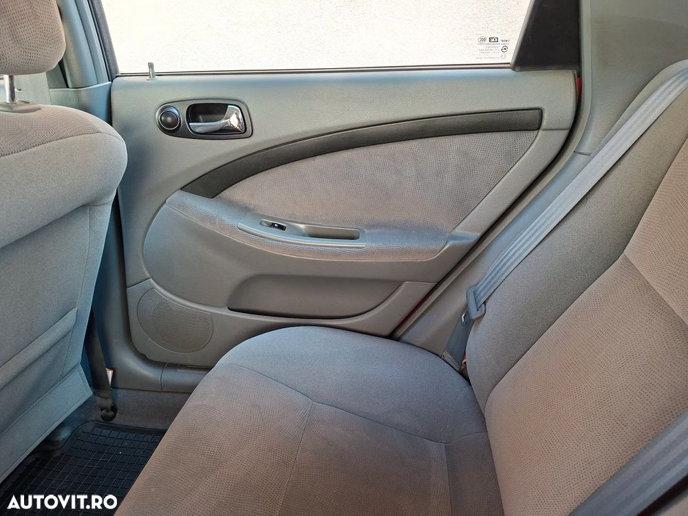 Chevrolet Lacetti 1.4 SE - 10