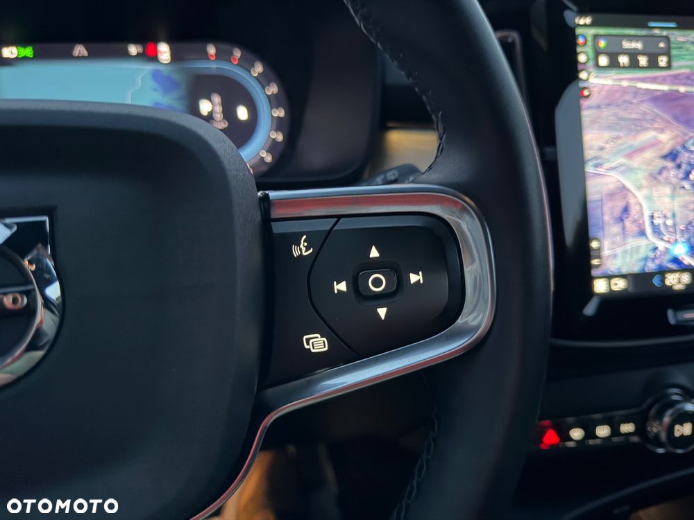 Volvo XC 40 B3 Plus Bright - 27